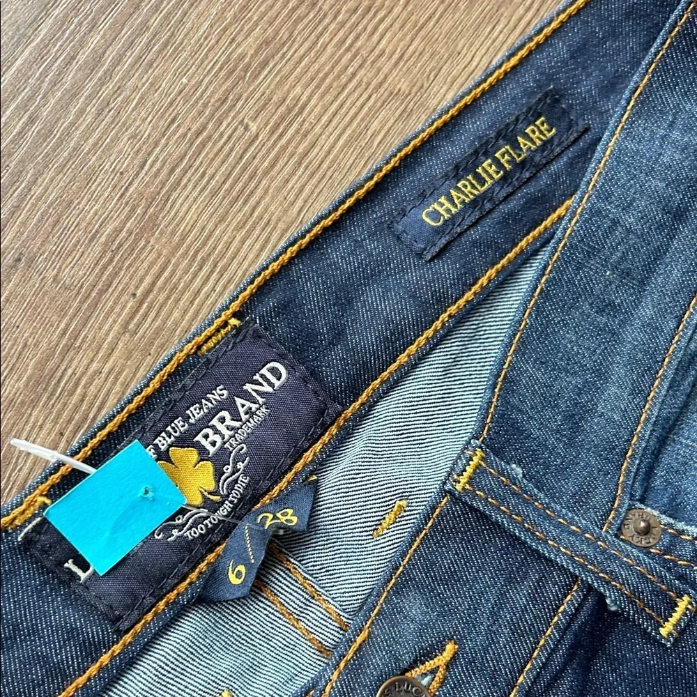 Lucky Brand Women's Blue Flared Jeans ! 6/28